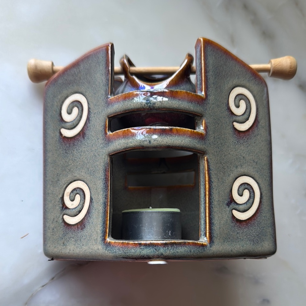 Artisan Ceramic Aromatherapy Diffuser
